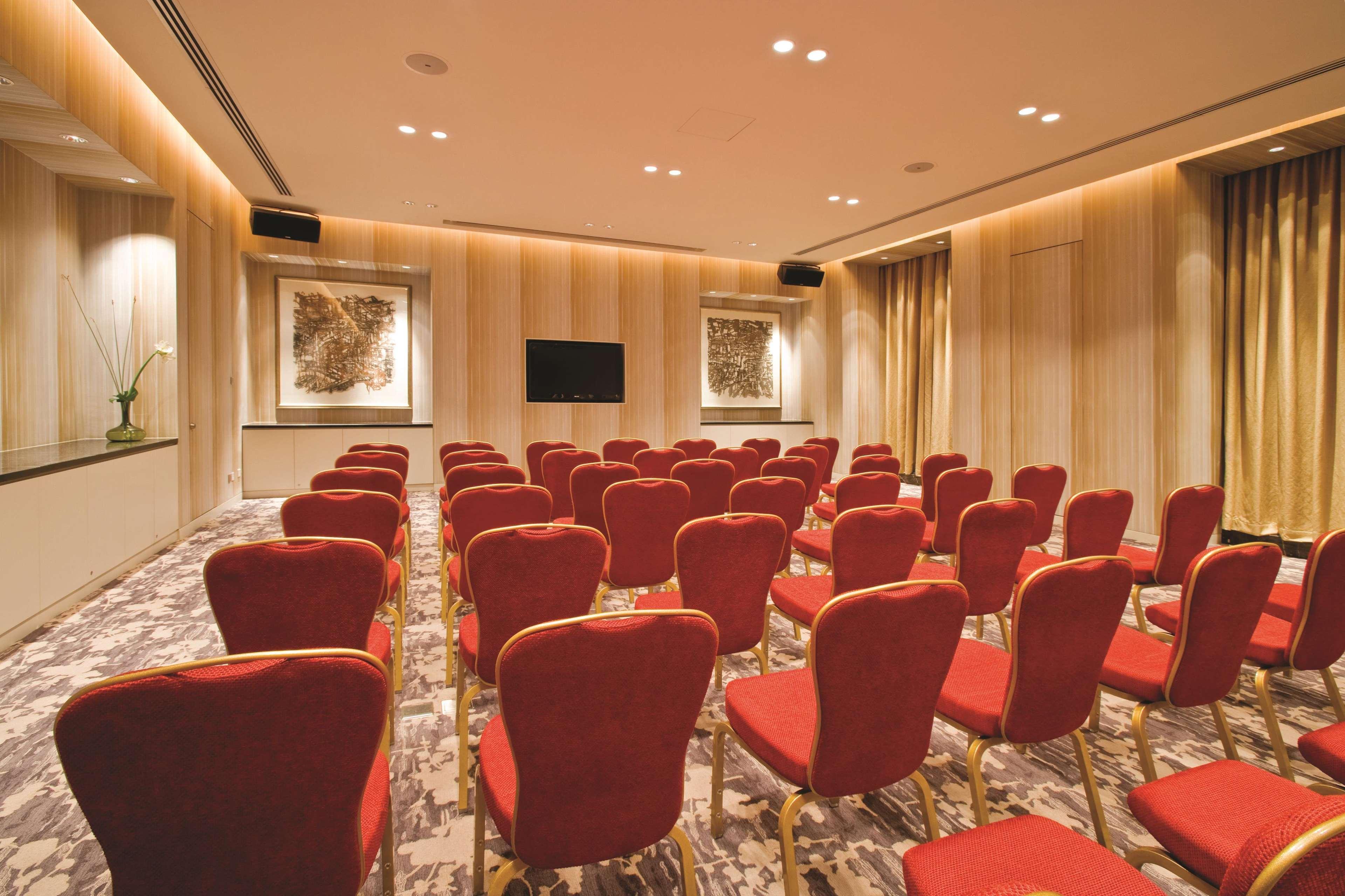 Fairmont Beijing - 20 Minutes To Forbidden City By Metro Facilities photo